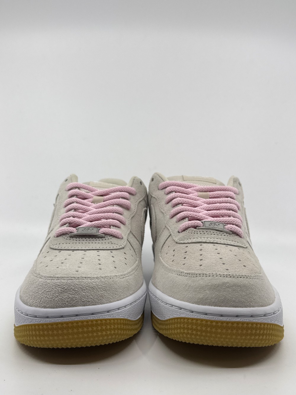 NIKE AIR FORCE 1 LOW SB - LIGHT OREWOOD BROWN PINK