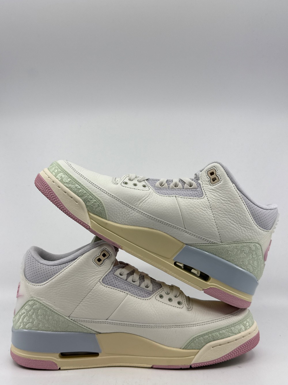 *USED* AJ 3 - SPRING IS IN THE AIR