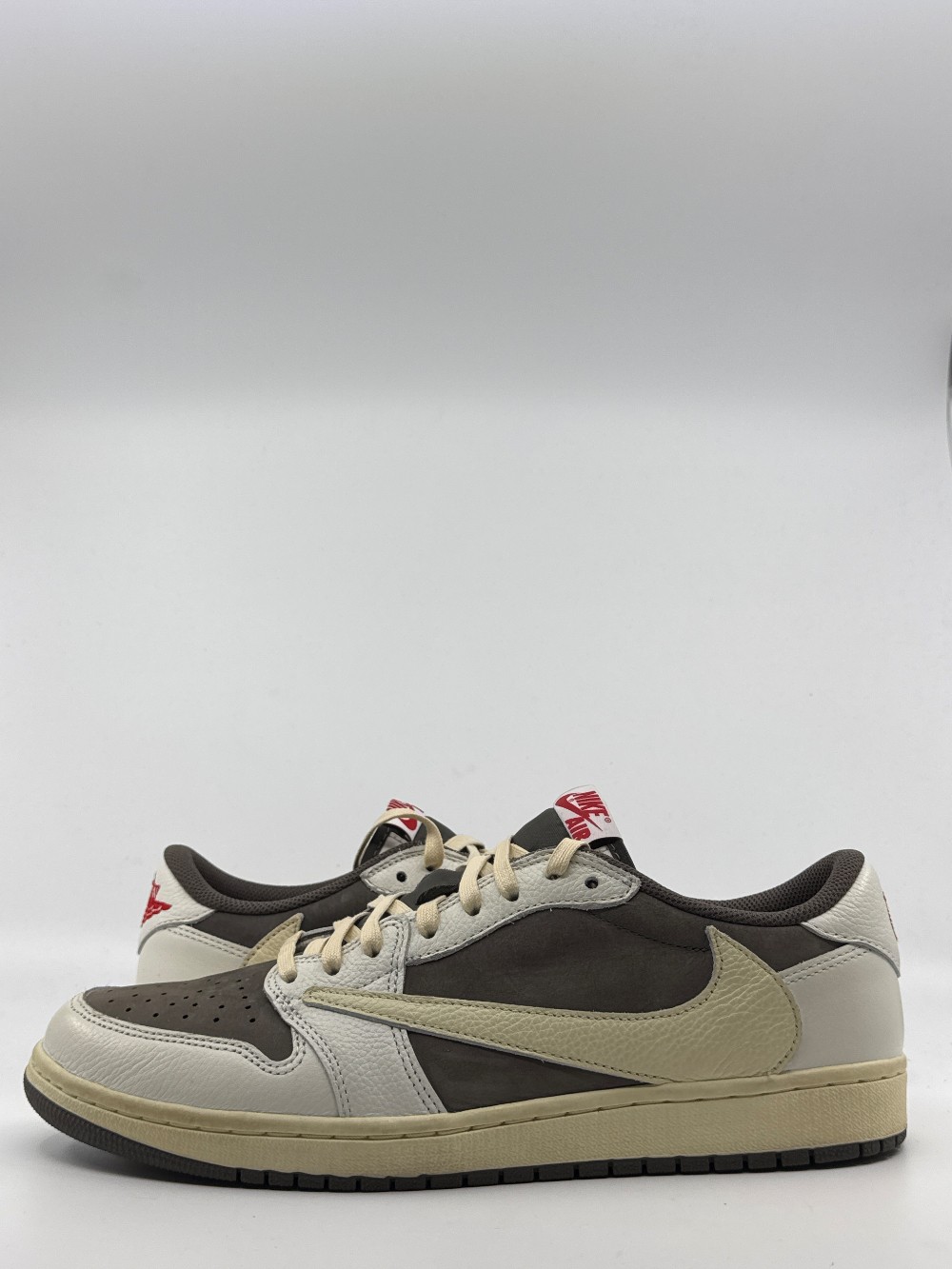 *USED* AJ 1 LOW X TRAVIS SCOTT - REVERSE MOCHA
