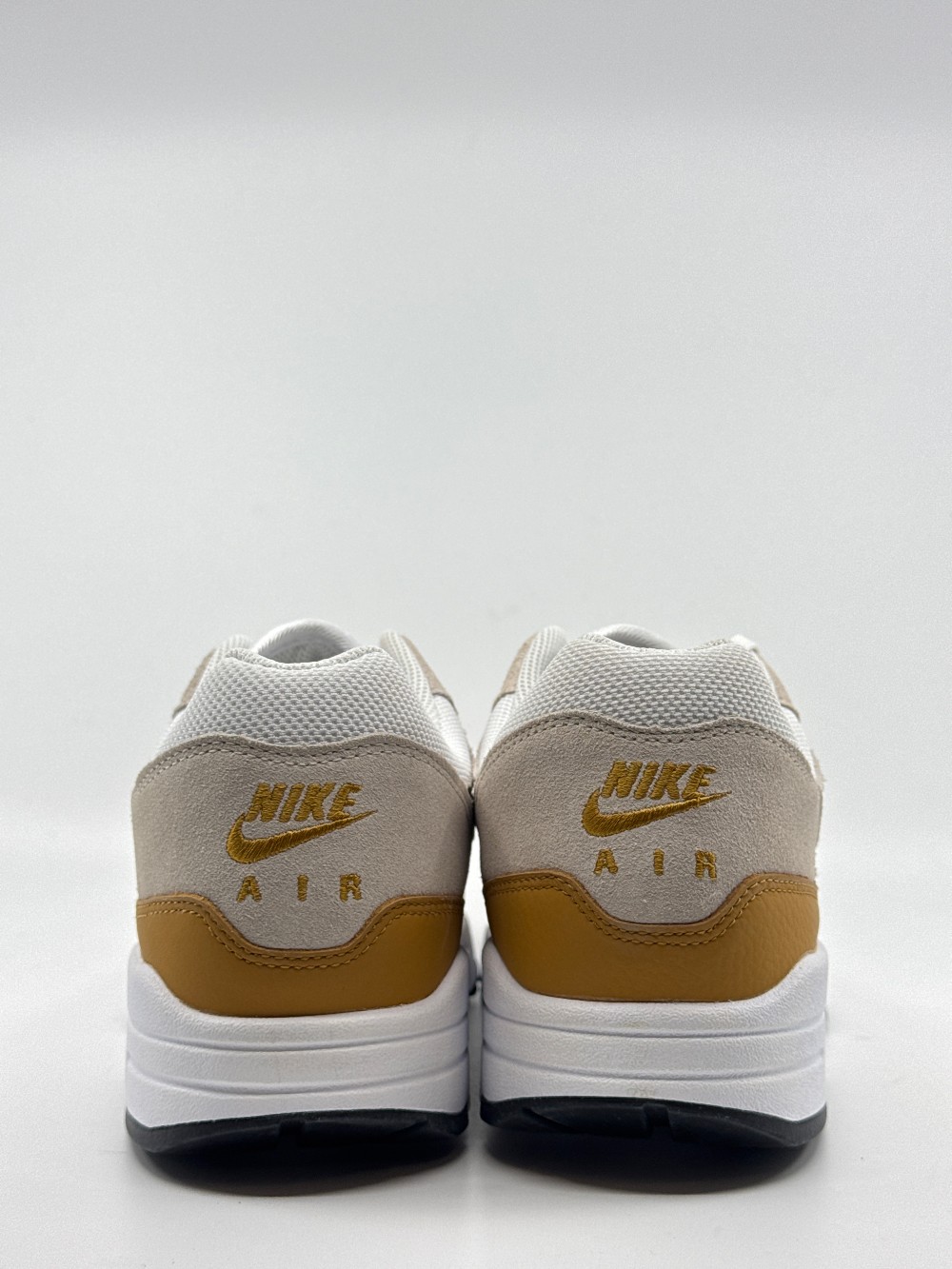 NIKE AIR MAX 1 - BRONZE