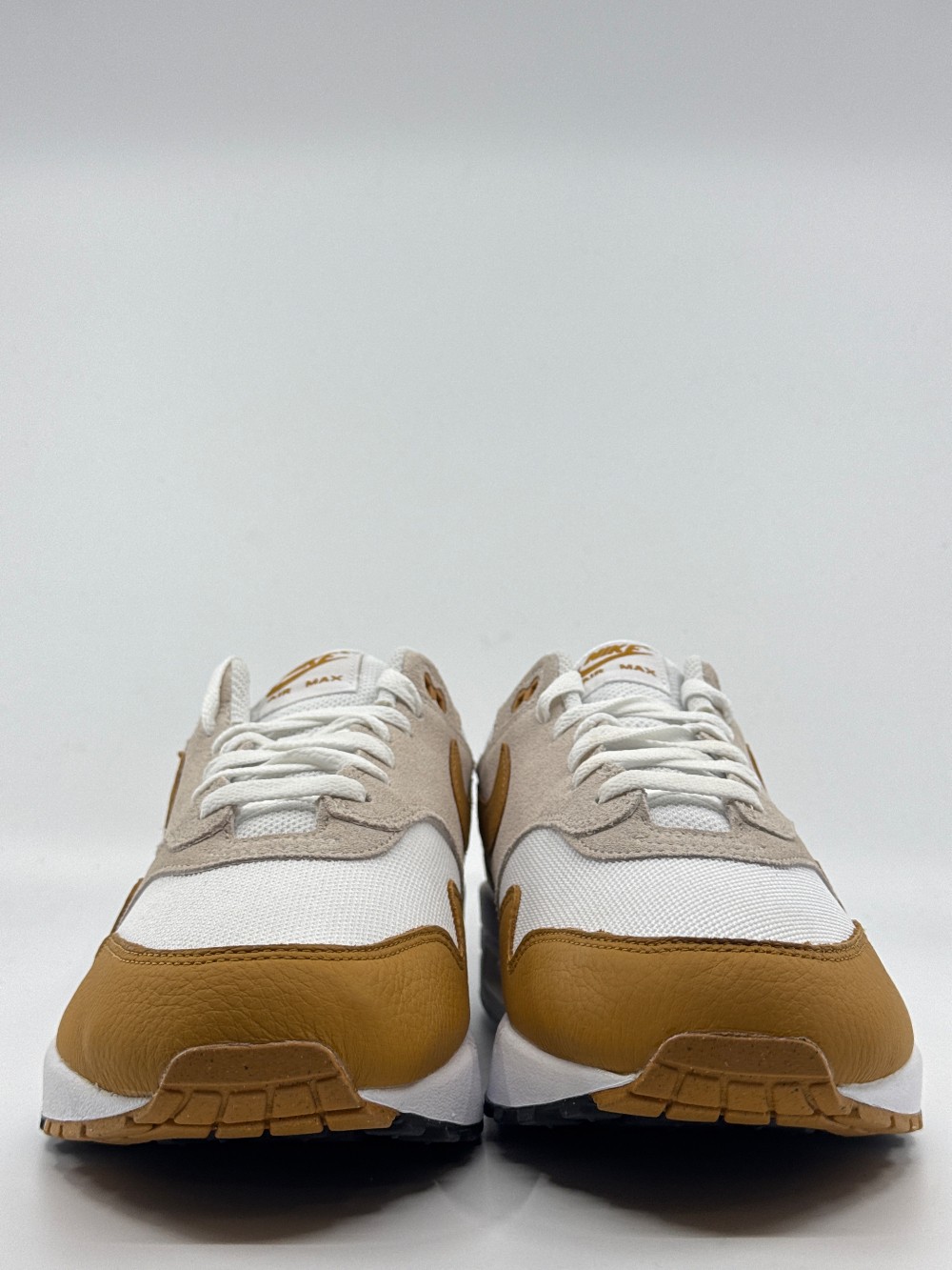 NIKE AIR MAX 1 - BRONZE