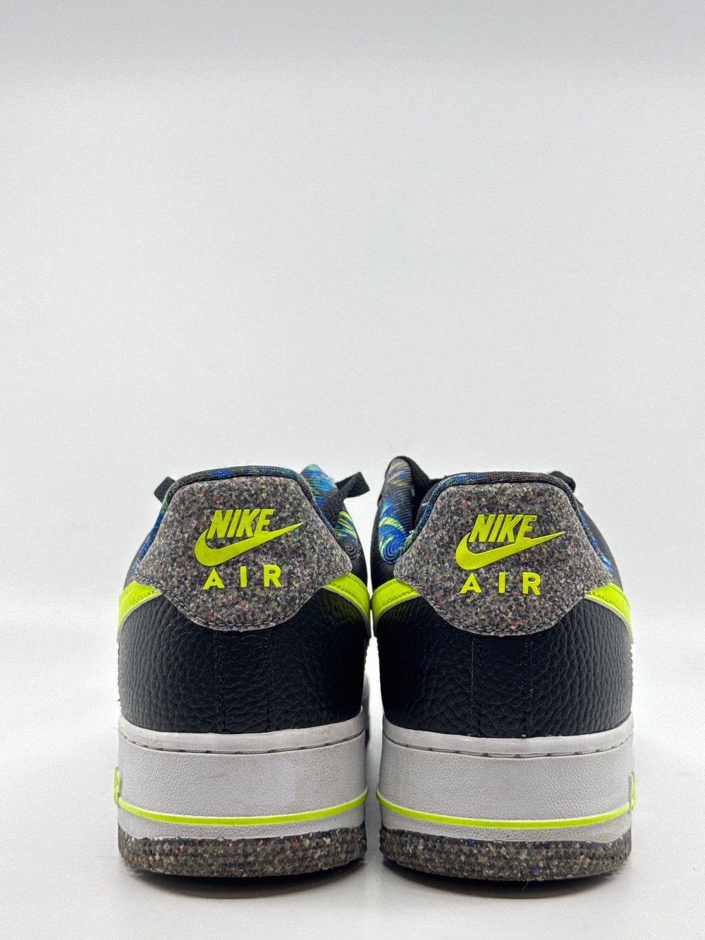 *USED/NO BOX* NIKE AF1 - BLACK VOLT GRIND