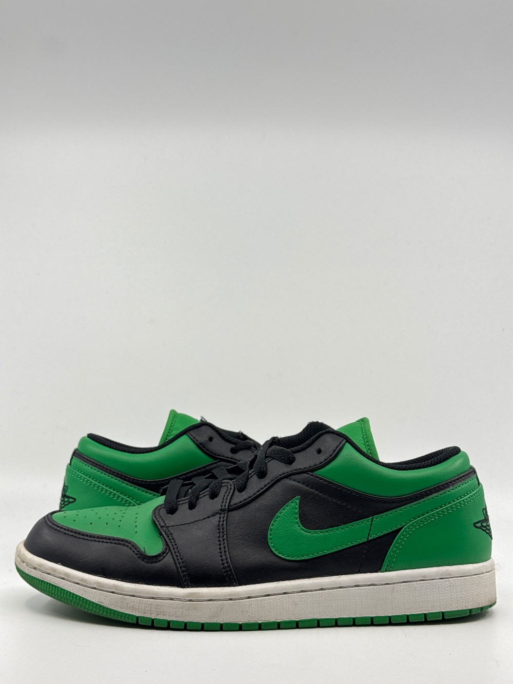 *USED/NO BOX* AJ 1 LOW - LUCKY GREEN