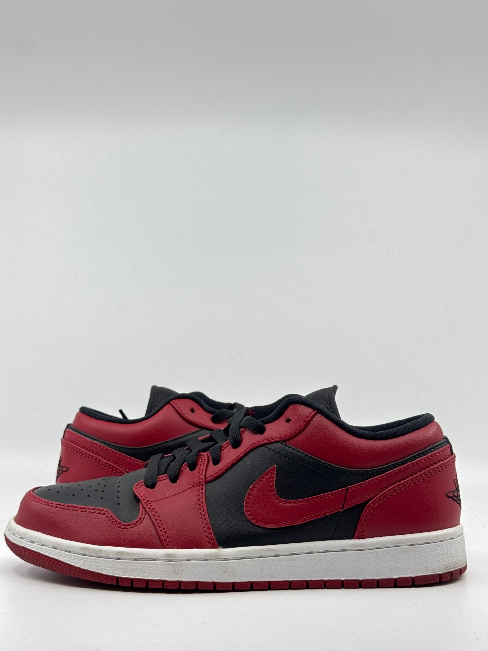 *USED/NO BOX* AJ 1 LOW - BULLS