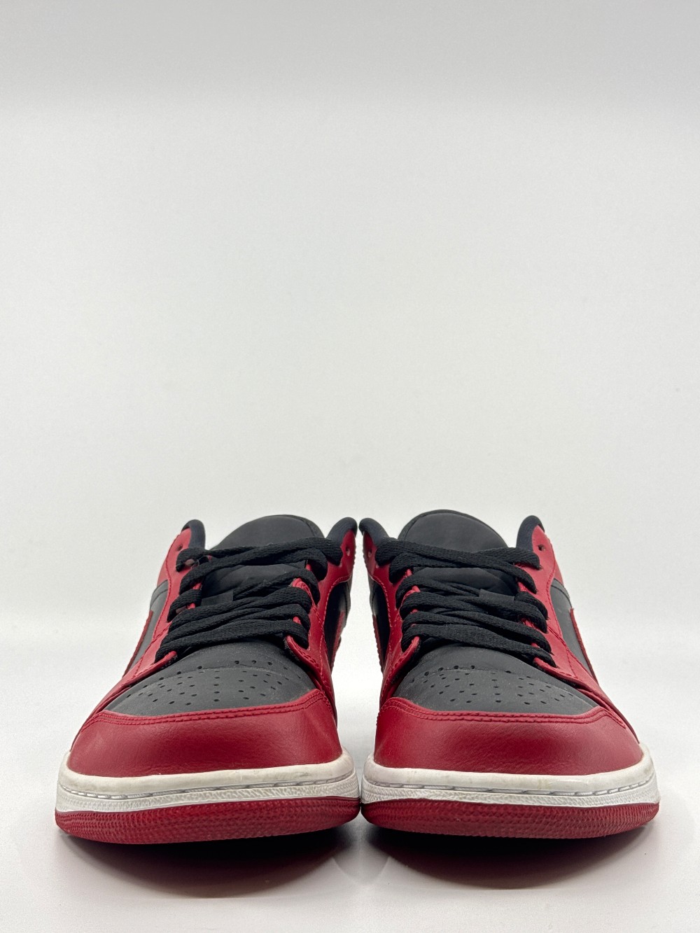 *USED/NO BOX* AJ 1 LOW - BULLS