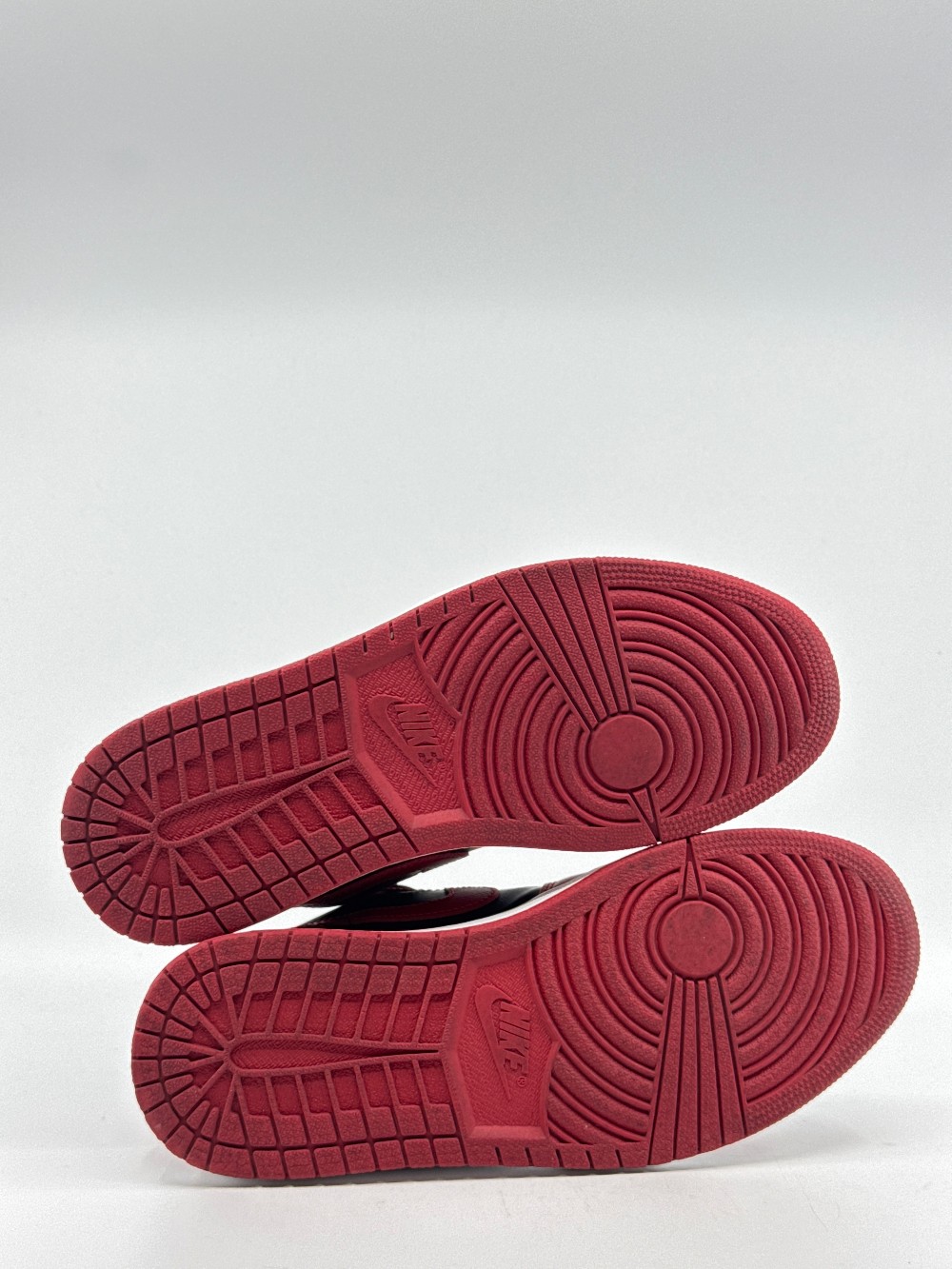 *USED/NO BOX* AJ 1 LOW - BULLS