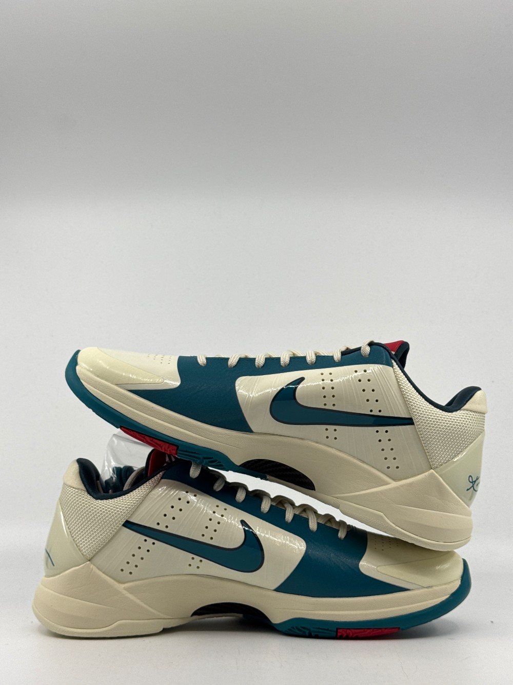 NIKE KOBE 5 PROTRO - CAITLIN CLARK COCONUT MILK SPRUCE