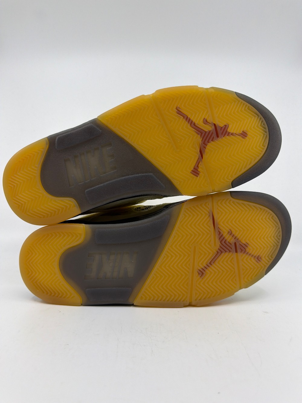 AJ 5 X OFF-WHITE - SAIL