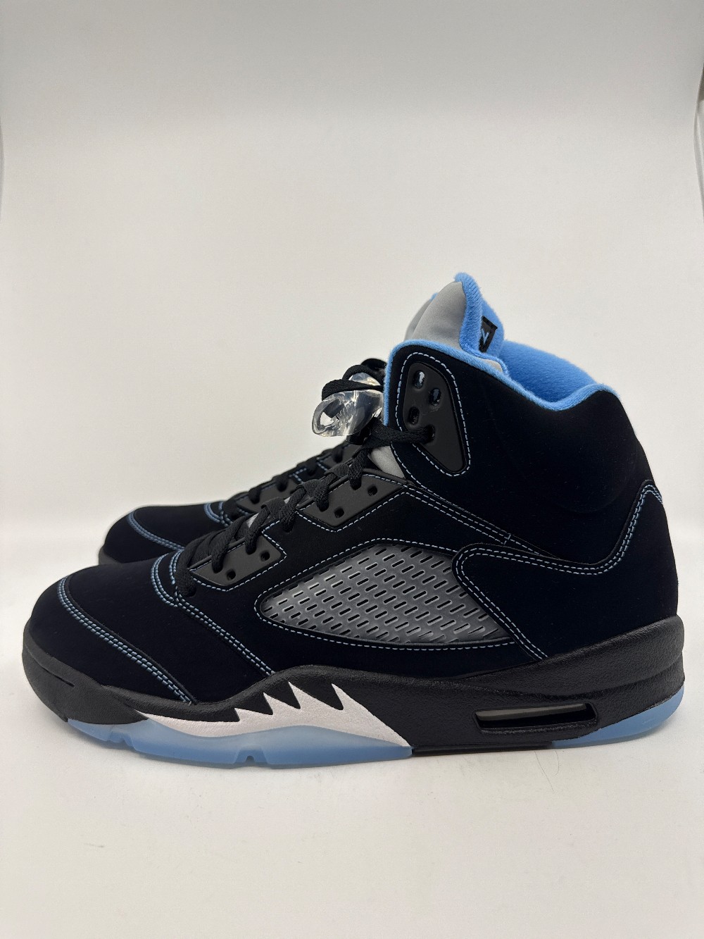 AJ 5 - BLACK UNIVERSITY BLUE (2026)