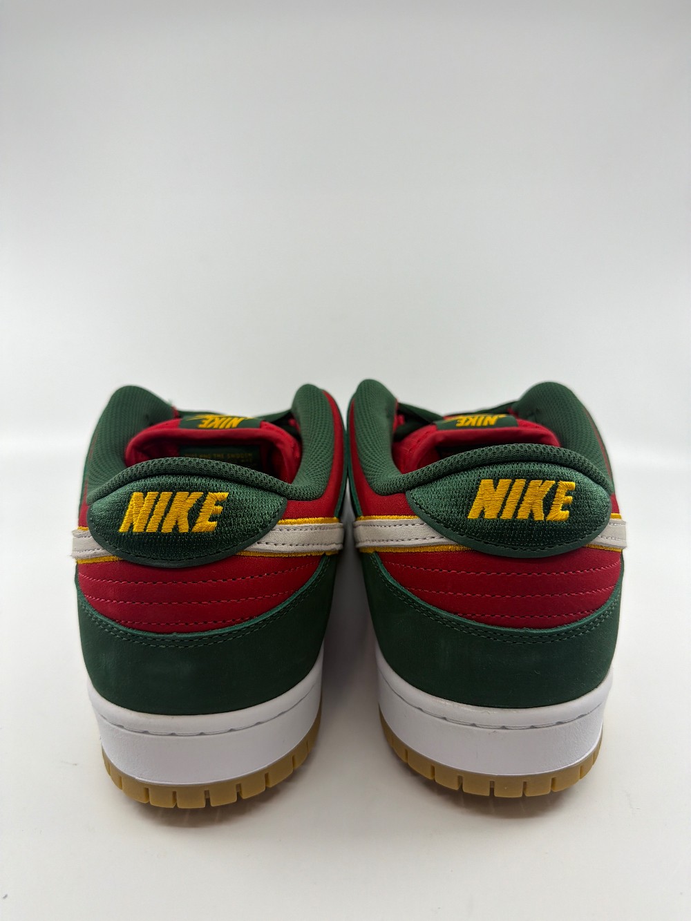 NIKE SB DUNK LOW - SEATTLE SUPERSONICS