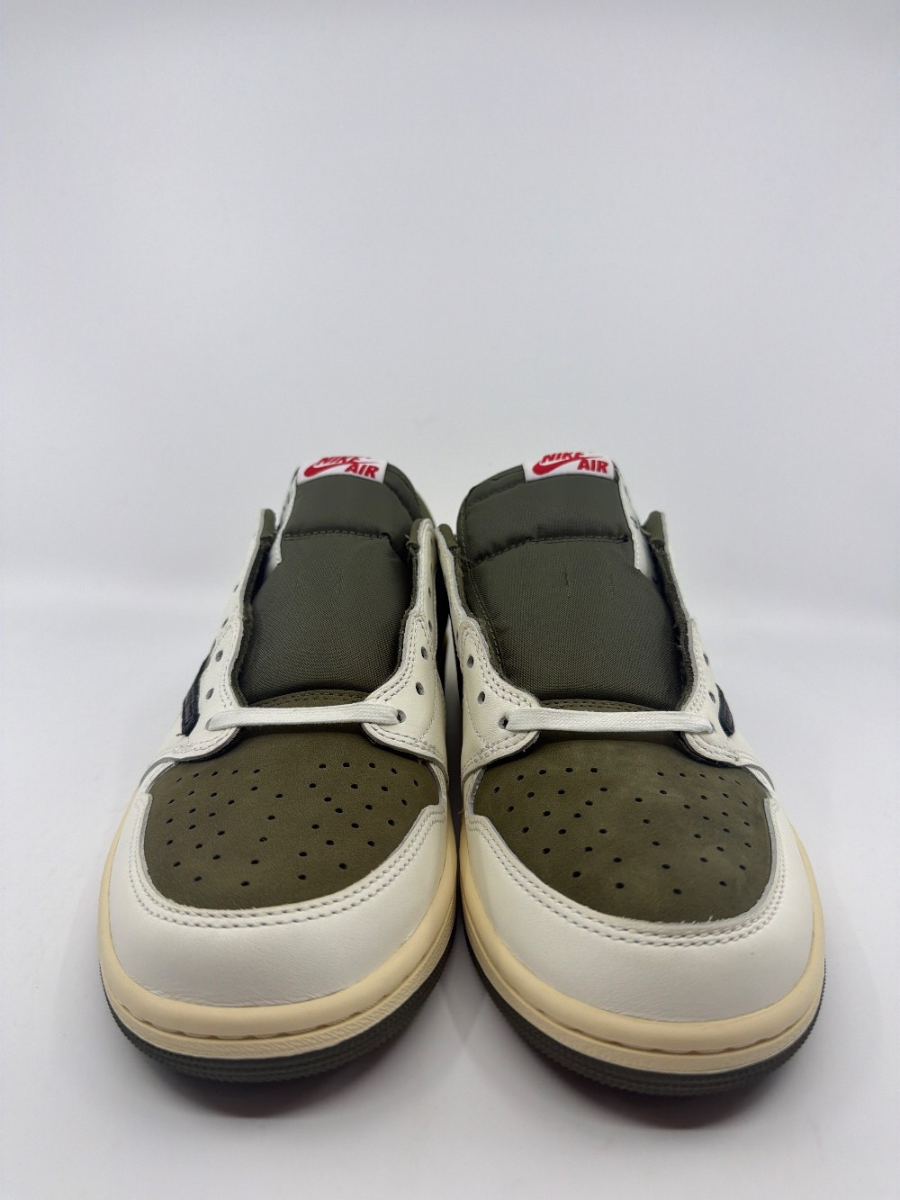 AJ1 LOW X TRAVIS SCOTT - MEDIUM OLIVE
