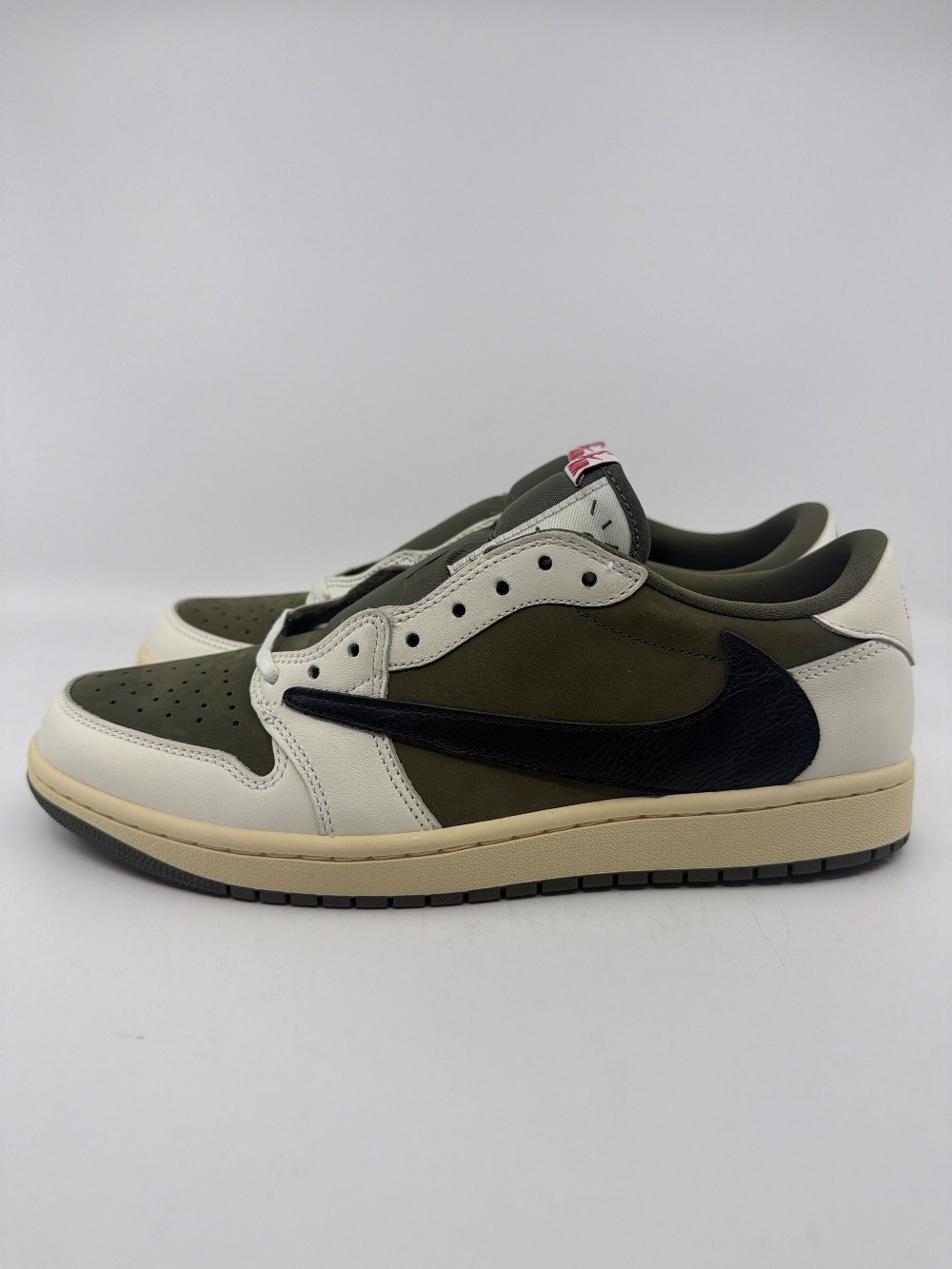 AJ1 LOW X TRAVIS SCOTT - MEDIUM OLIVE