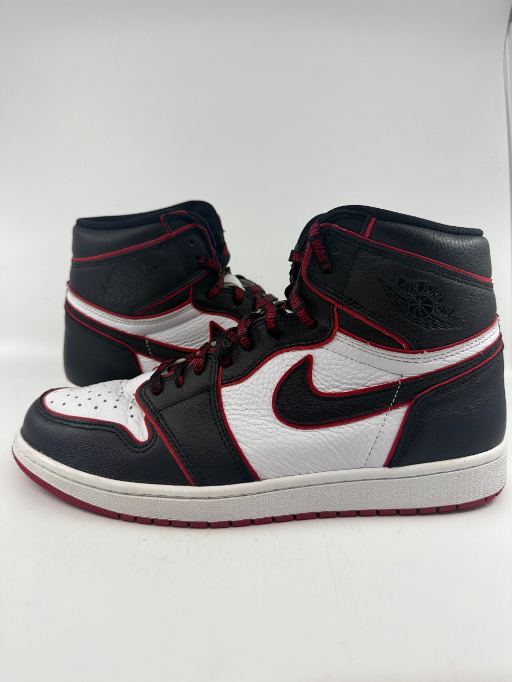 *USED* AJ 1 - BLOODLINE