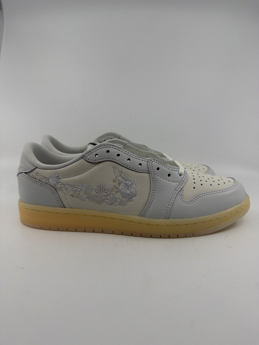 AJ 1 LOW - RABBIT FLORAL SWOOSH