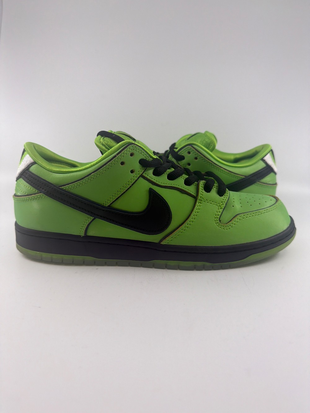 *USED/NO BOX* NIKE SB DUNK LOW - THE POWERPUFF GIRLS BUTTERCUP