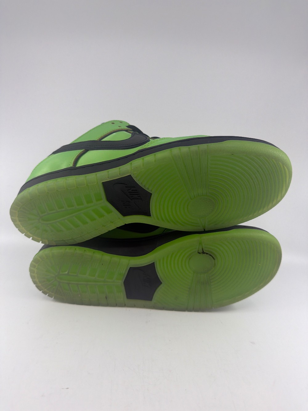 *USED/NO BOX* NIKE SB DUNK LOW - THE POWERPUFF GIRLS BUTTERCUP