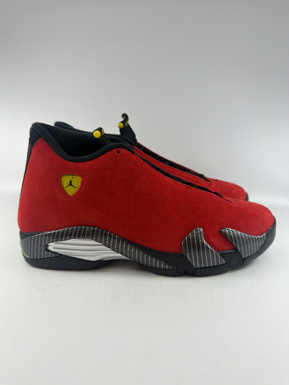 AJ 14 - FERRARI (2025)