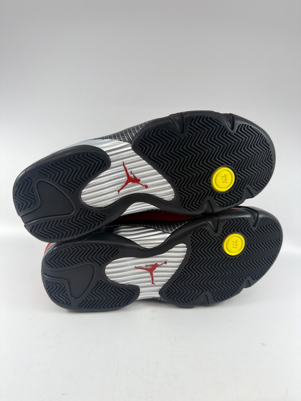 AJ 14 - FERRARI (2025)