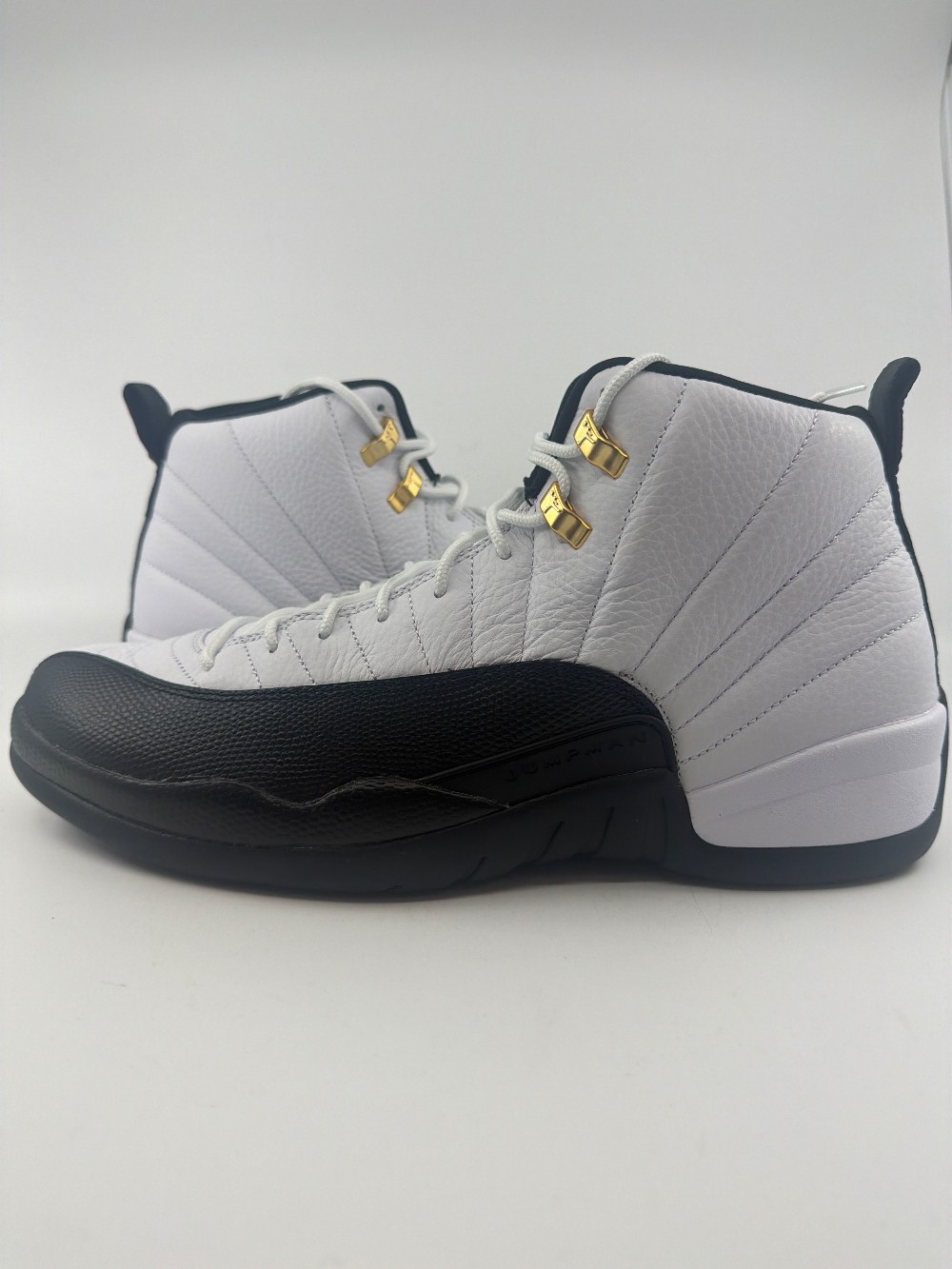 AJ 12 - TAXI (2025)