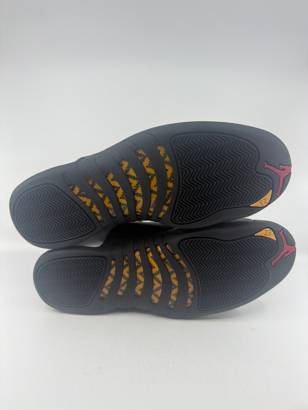 AJ 12 - TAXI (2025)
