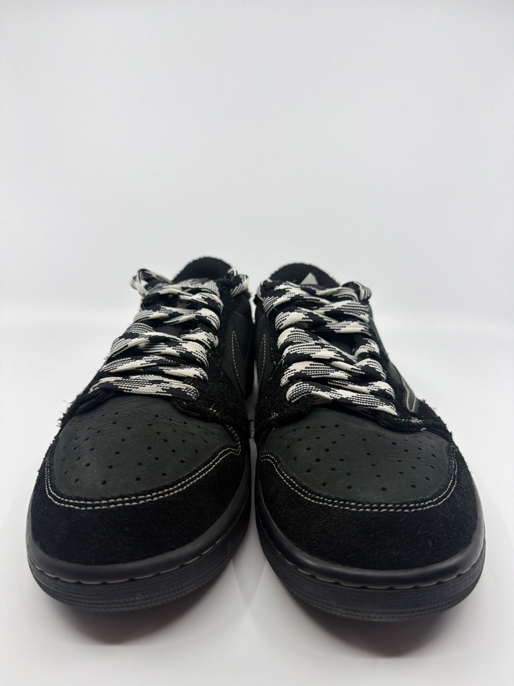 *USED* AJ 1 LOW X TRAVIS SCOTT - BLACK PHANTOM