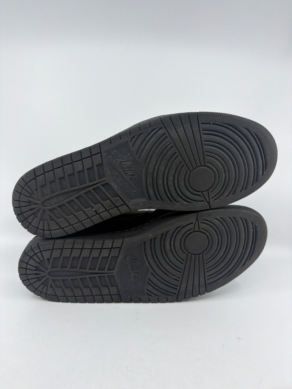 *USED* AJ 1 LOW X TRAVIS SCOTT - BLACK PHANTOM