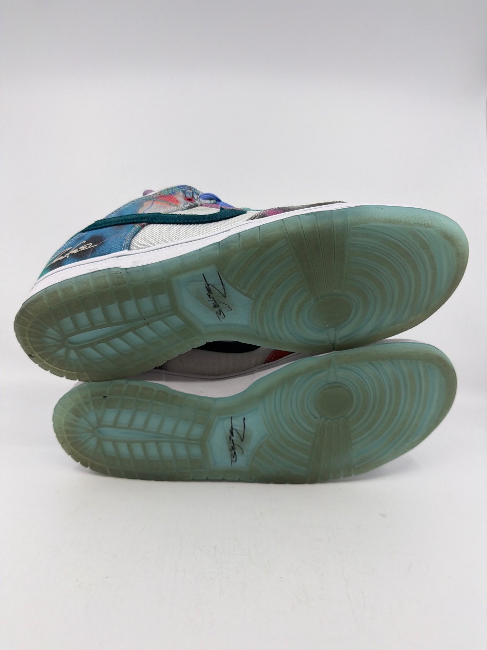 *USED* NIKE SB DUNK LOW X FUTURA LABORATORIES - BLEACHED AQUA