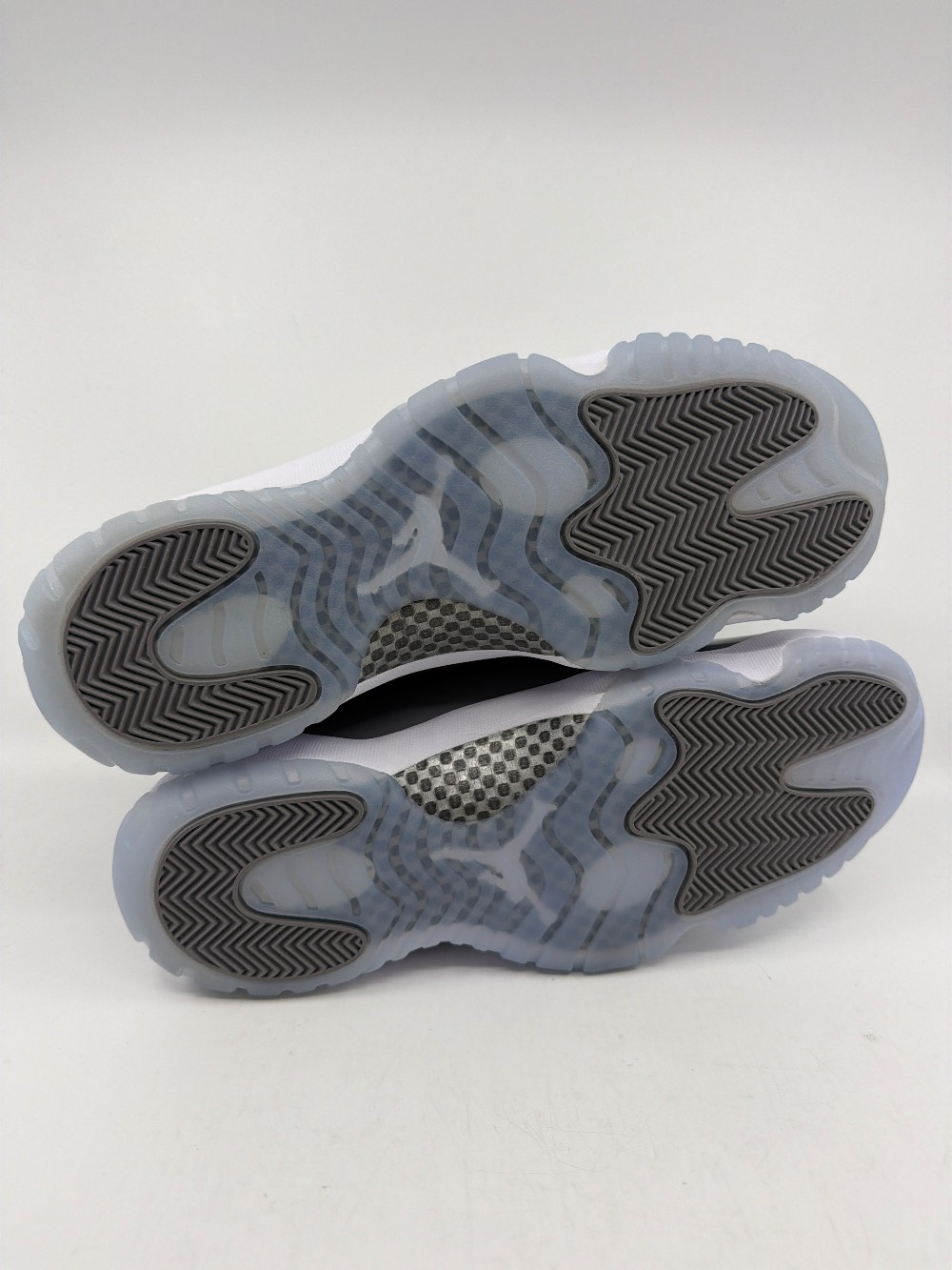 *VNDS* AJ 11 - COOL GREY (2021)