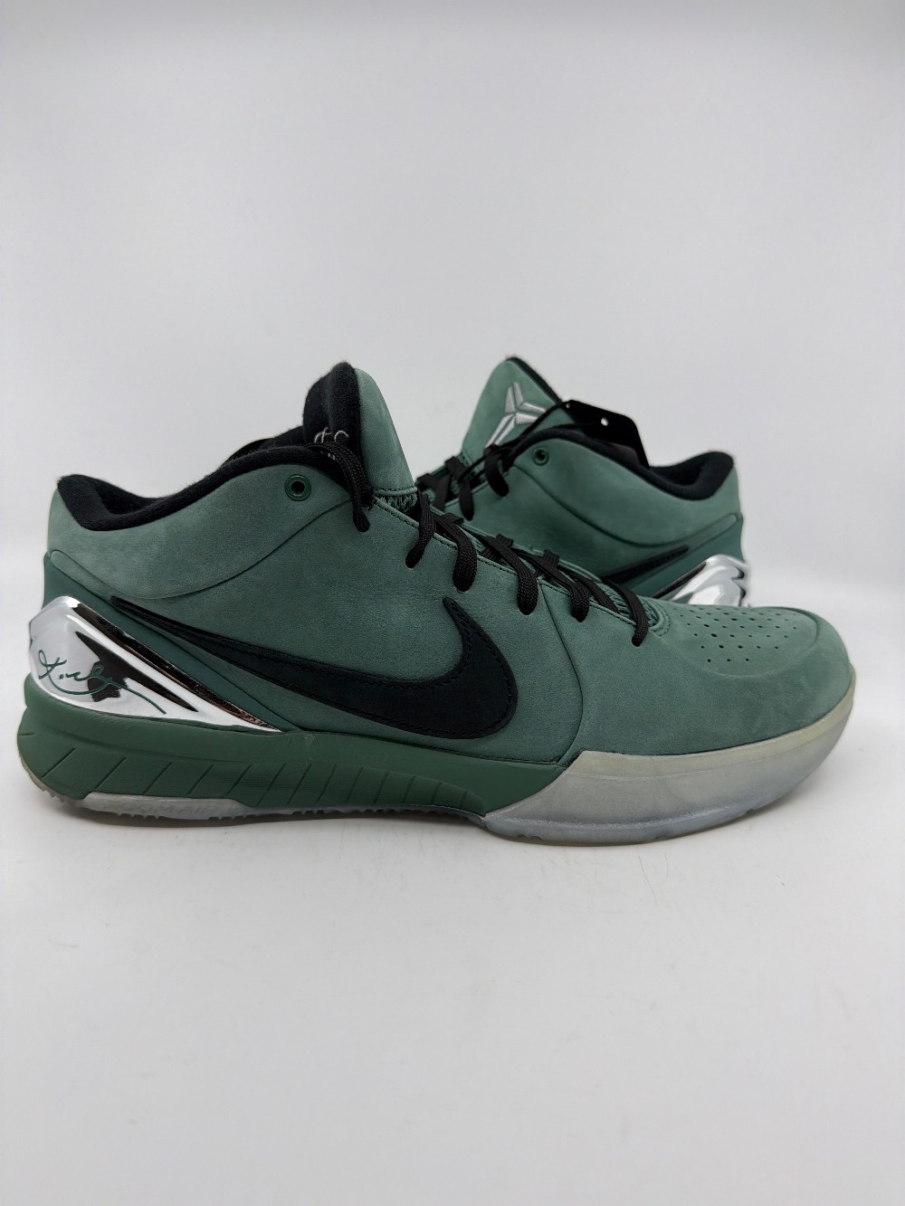 *USED* NIKE KOBE 4 PROTRO - GIRL DAD