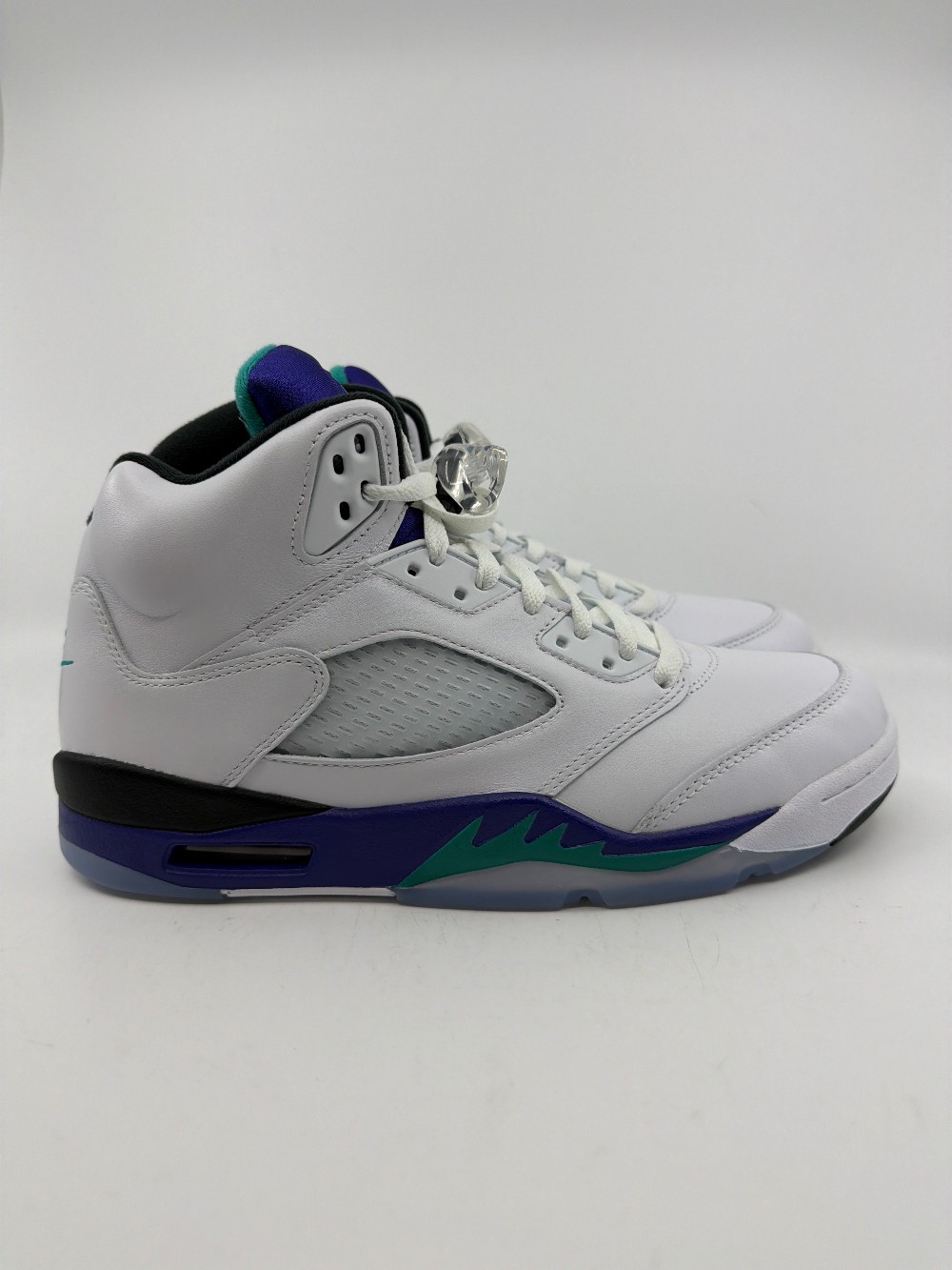 AJ 5 - GRAPE (2025)