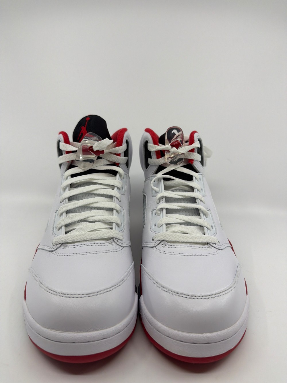 AJ 5 - FIRE RED BLACK TONGUE (2025)