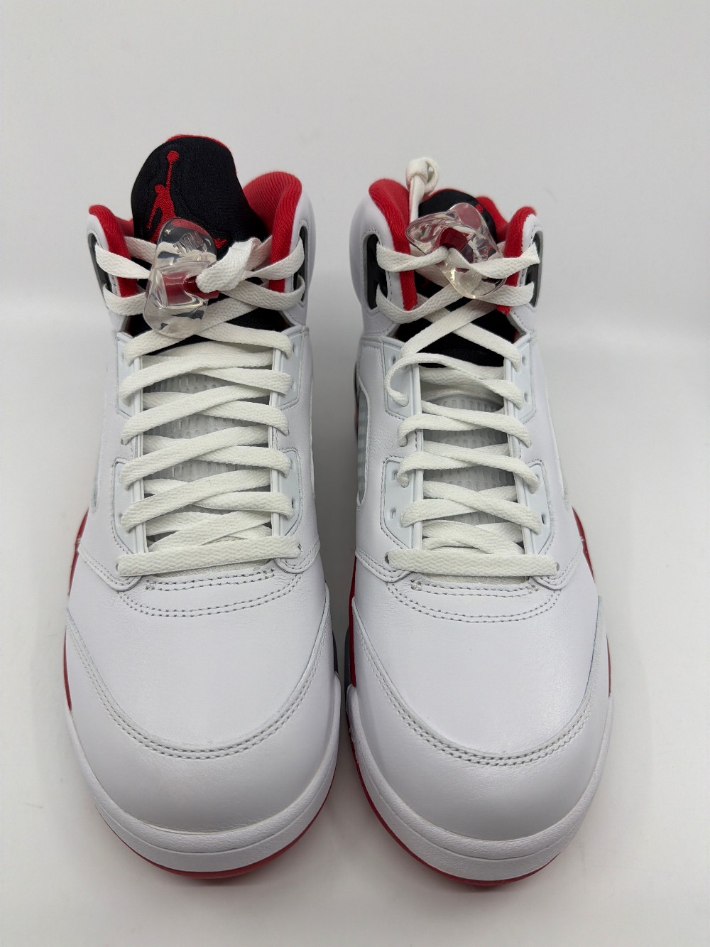 AJ 5 - FIRE RED BLACK TONGUE (2025)