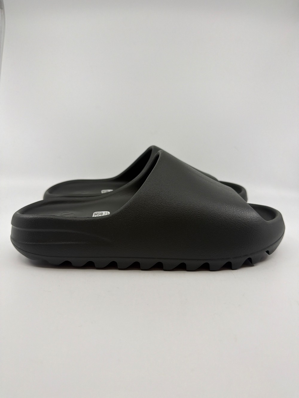 YEEZY SLIDE - DARK ONYX