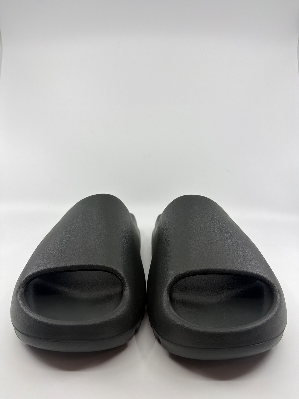 YEEZY SLIDE - DARK ONYX