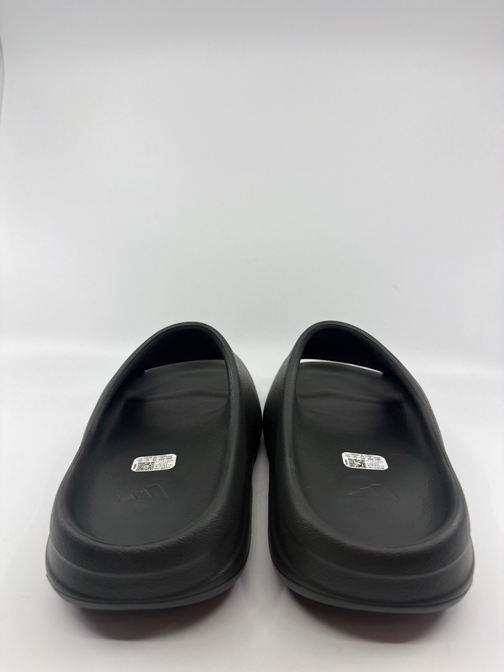 YEEZY SLIDE - DARK ONYX