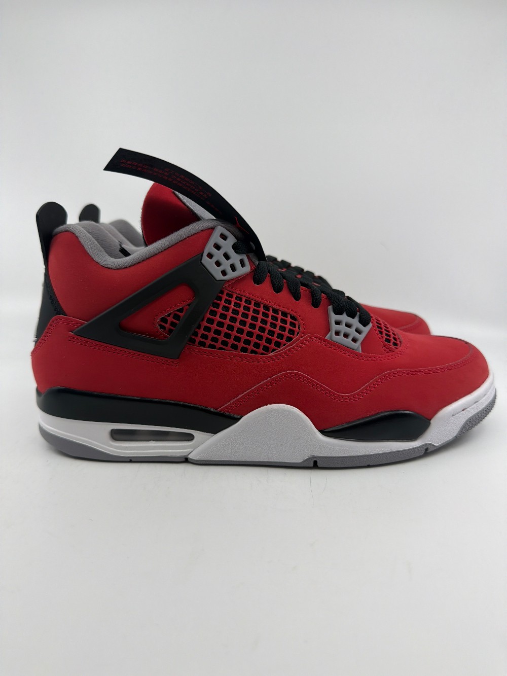 AJ 4 - TORO BRAVO (2026)