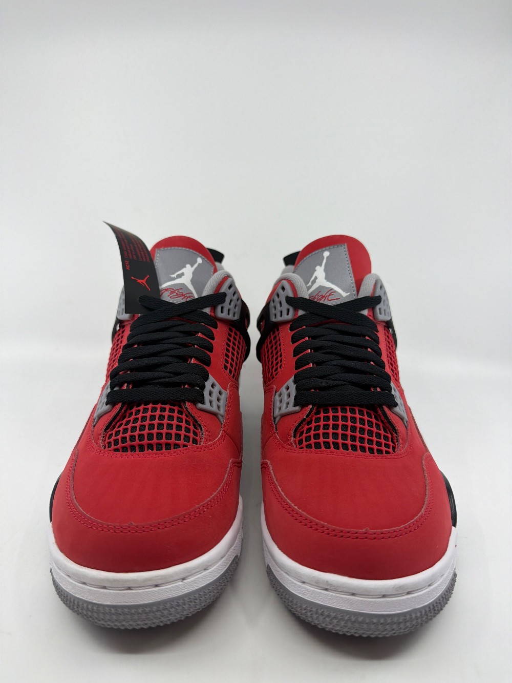 AJ 4 - TORO BRAVO (2026)
