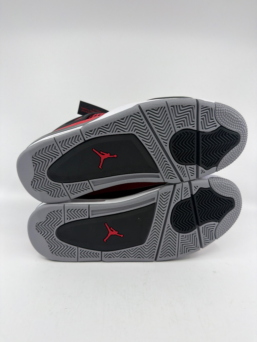 AJ 4 - TORO BRAVO (2026)