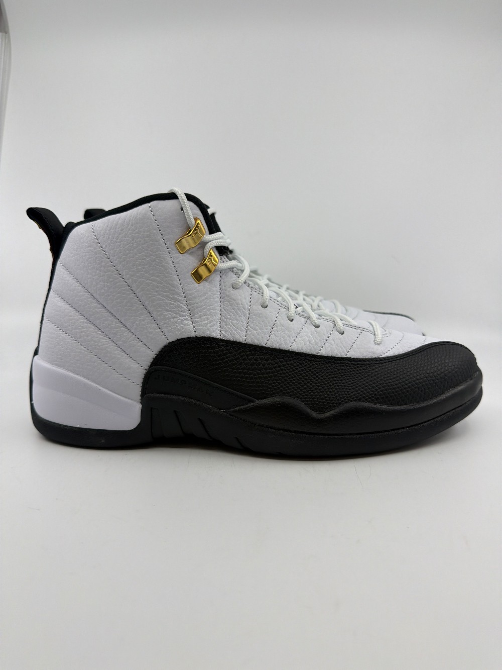 AJ 12 - TAXI (2025)