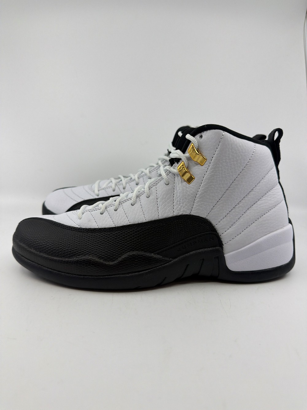 AJ 12 - TAXI (2025)