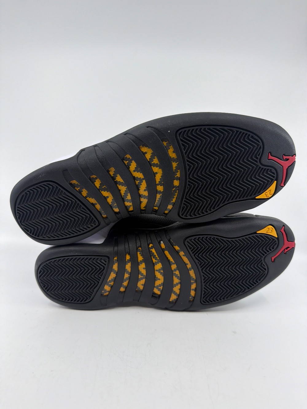 AJ 12 - TAXI (2025)