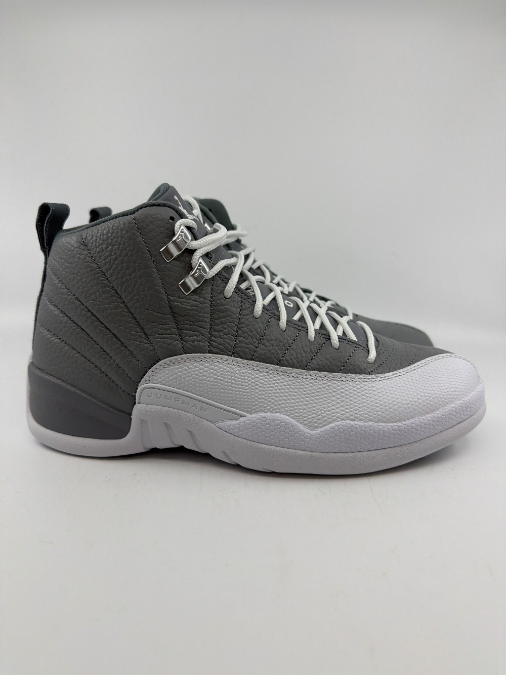 AJ 12 - STEALTH