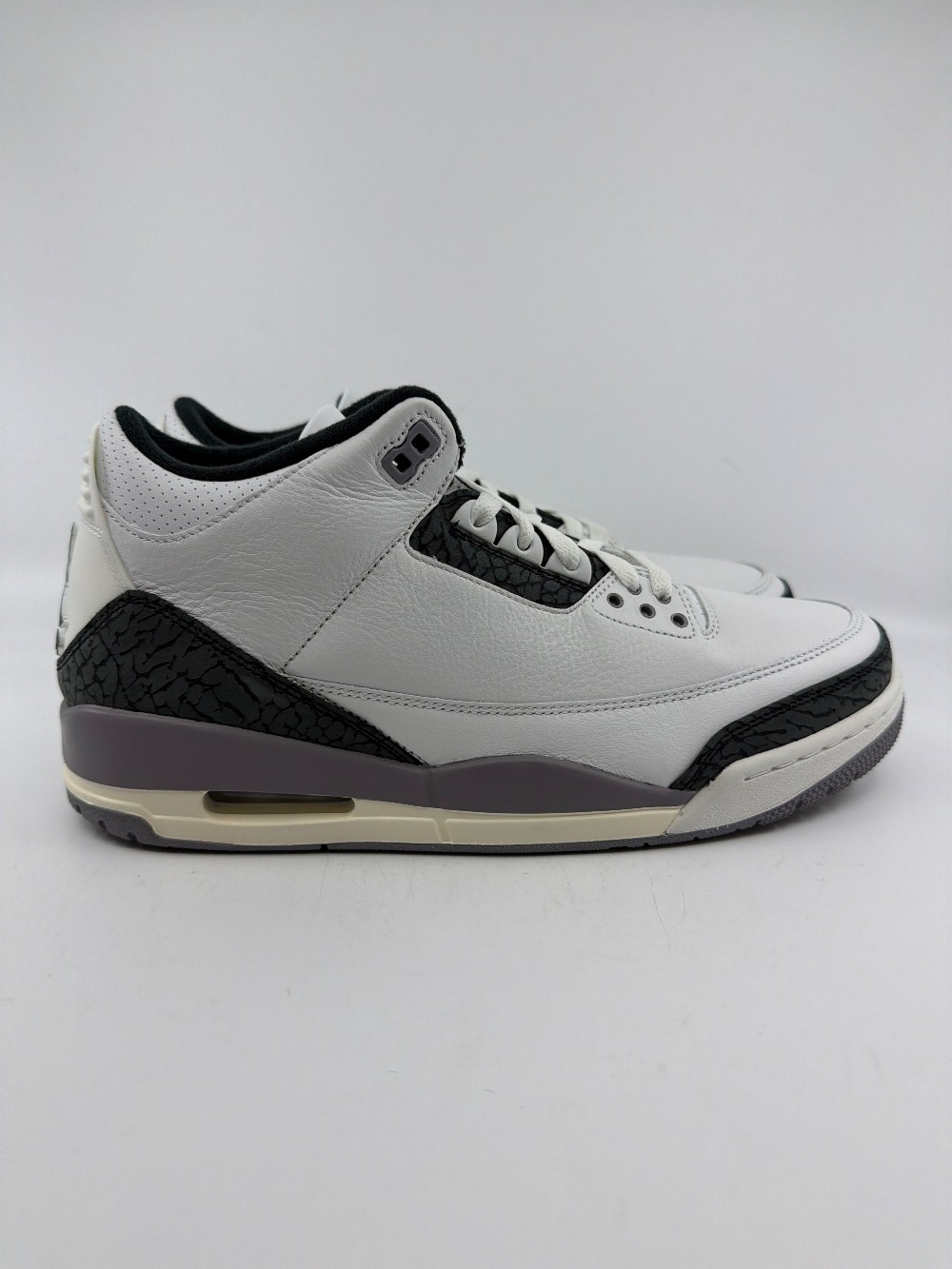 AJ 3 - CEMENT GREY