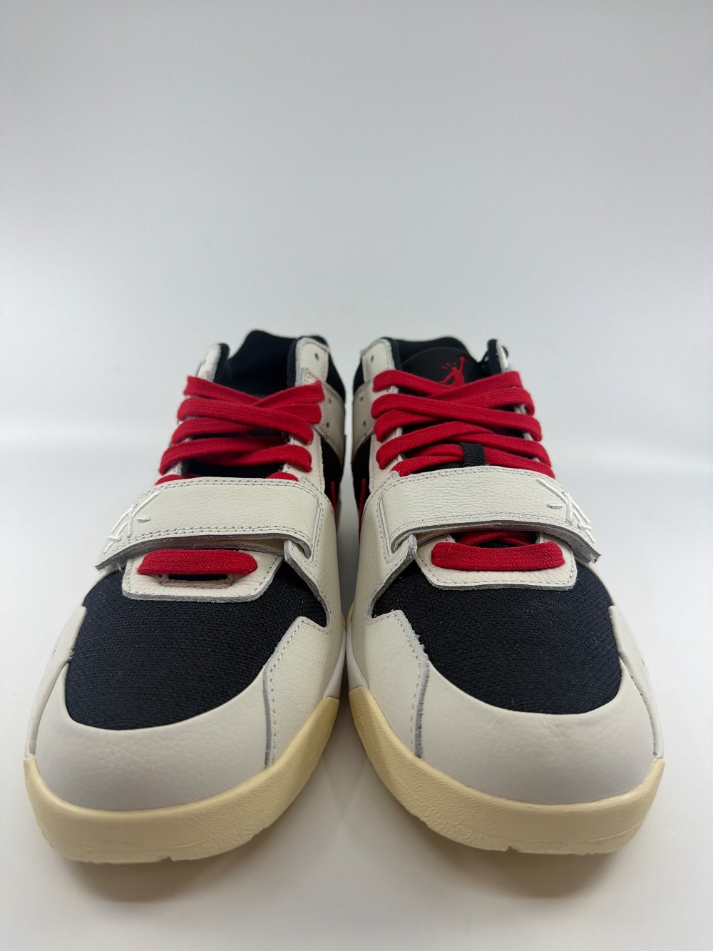 JUMPMAN JACK X TRAVIS SCOTT - UNIVERSITY RED
