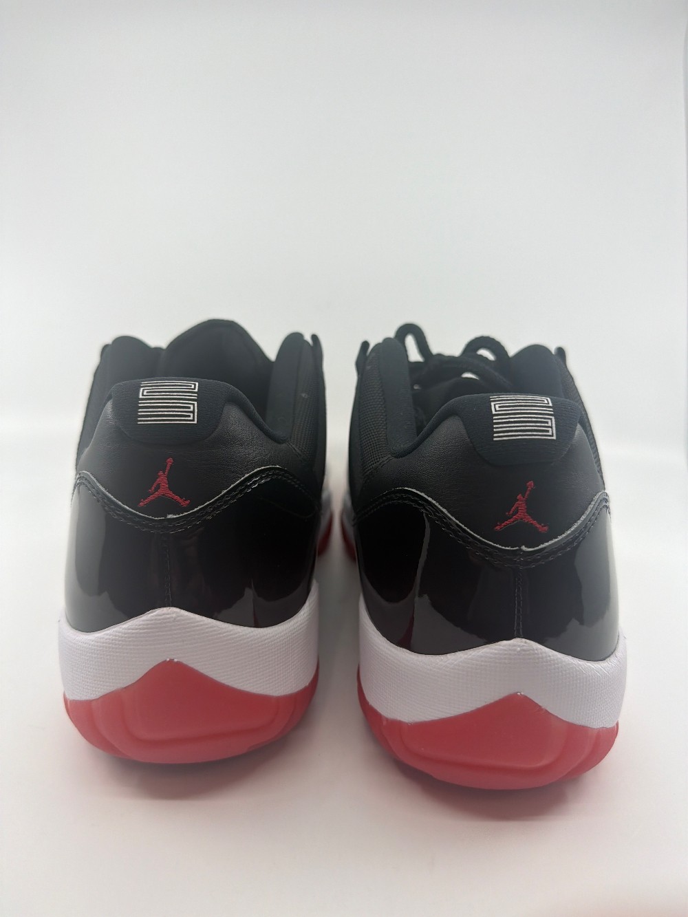 AJ 11 LOW - BRED (2025)