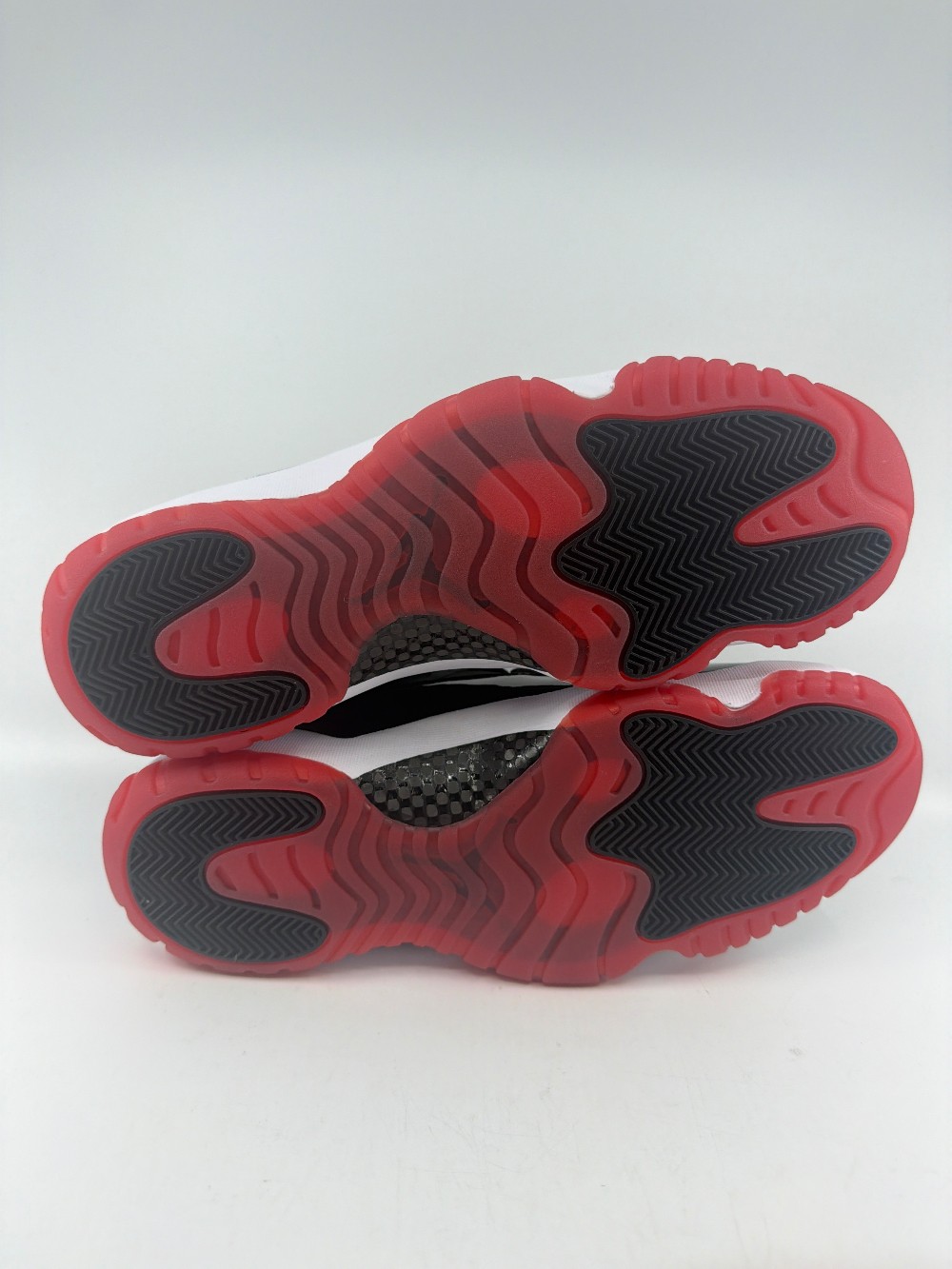 AJ 11 LOW - BRED (2025)