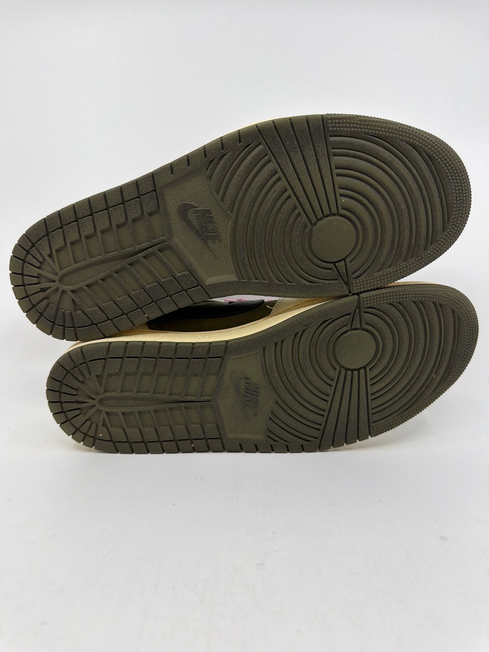 *USED* AJ 1 LOW X TRAVIS SCOTT - MEDIUM OLIVE