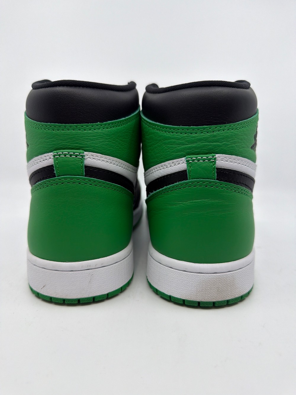 *USED* AJ 1 - LUCKY GREEN