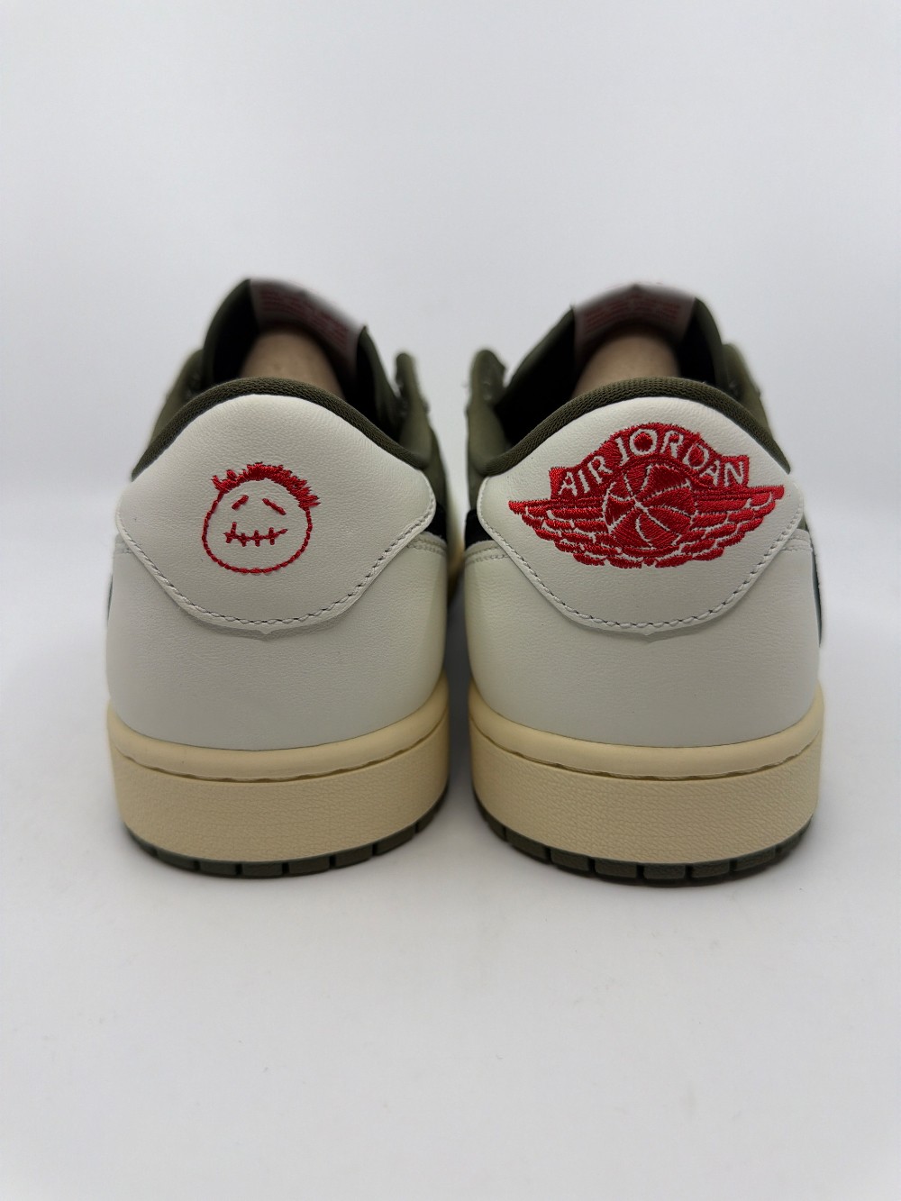 AJ 1 LOW X TRAVIS SCOTT - MEDIUM OLIVE