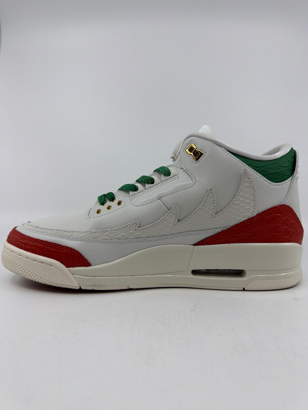 *USED* AJ 3 - EL VUELO SUMMIT WHITE